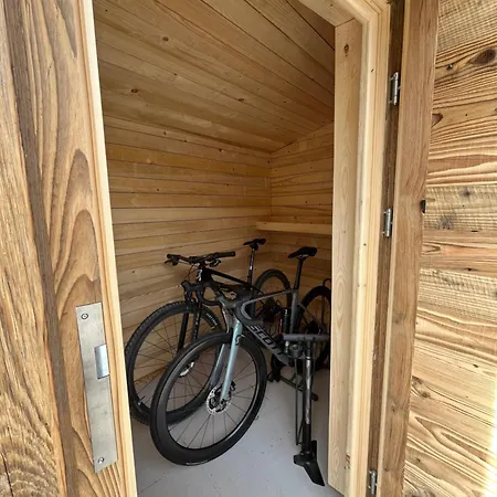 Alpinum Mit Privater Aussensauna アパート *